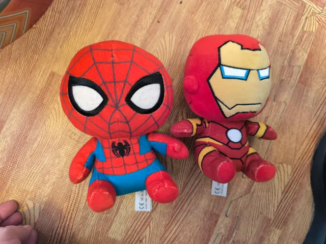 Peluche Spiderman y Iron Man