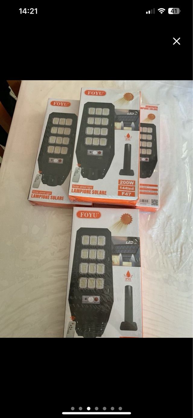 4 Lampioni Solari 144 LED 200W