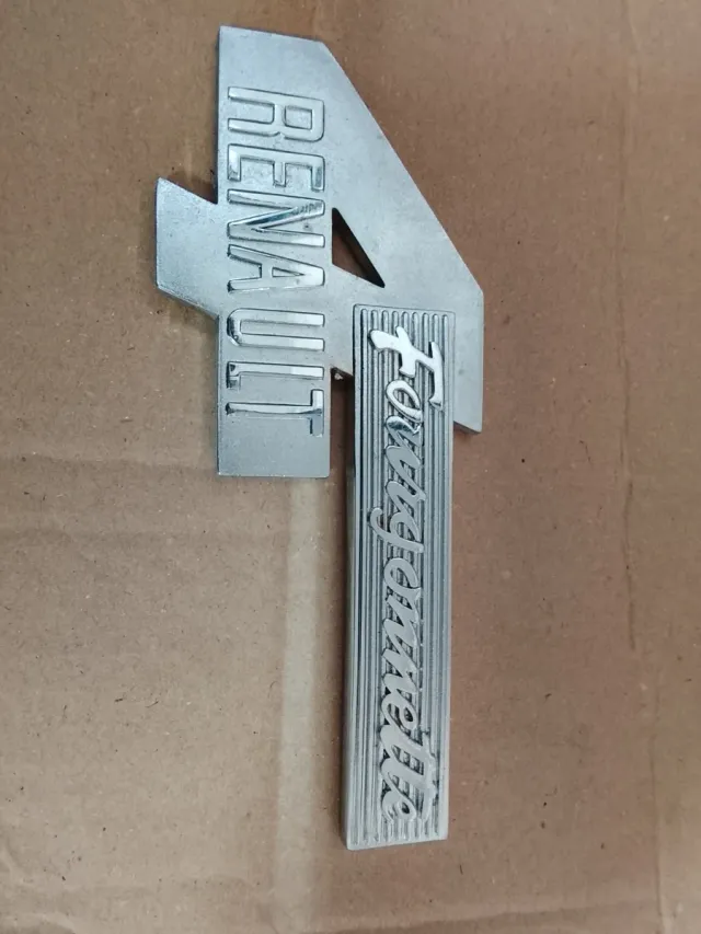 Insignia Renault 4F F6