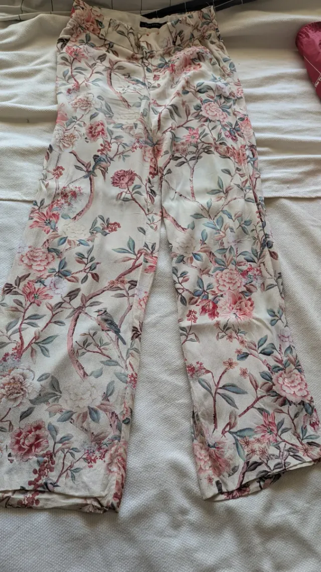 Pantalón vestir estampado floral