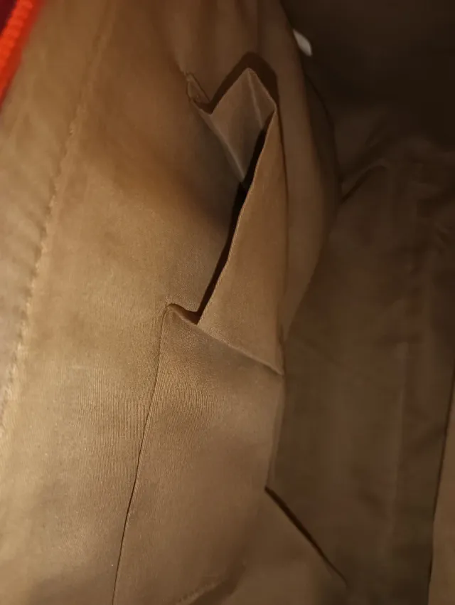 Amplio bolso polipiel