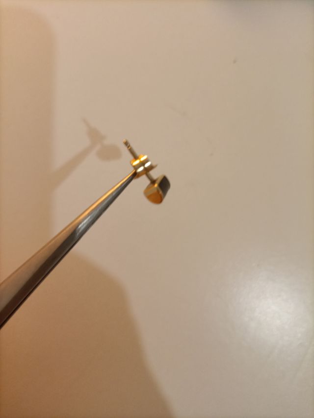 Pendientes oro 18kl azabache finos y  elegantes.