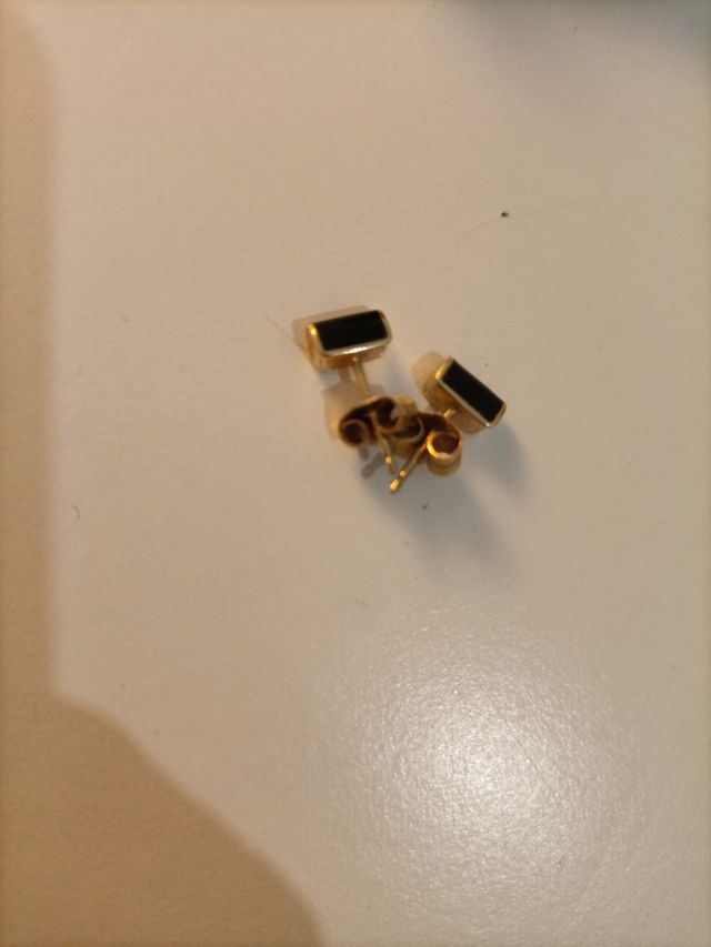 Pendientes oro 18kl azabache finos y  elegantes.