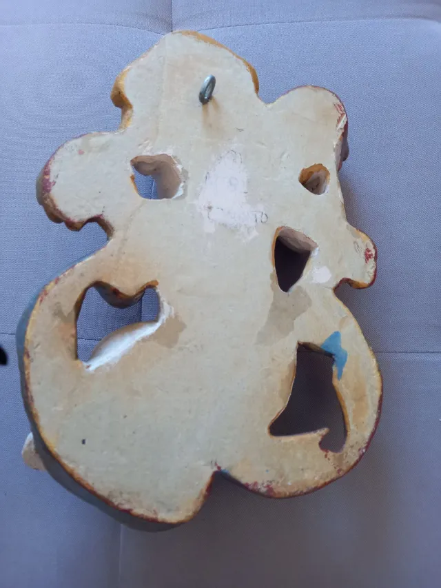 Ángel decorativo de recina