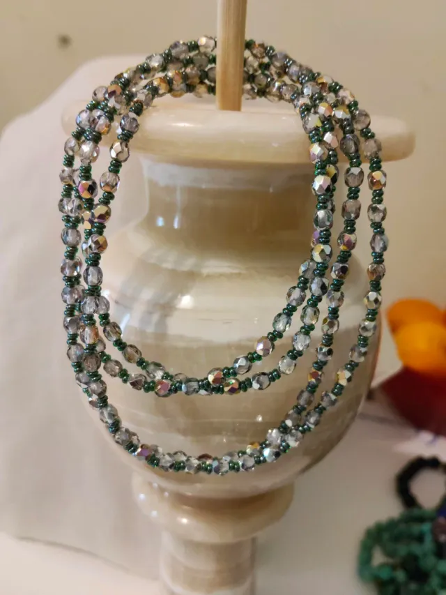 Collana vetro cristallo verde e argento