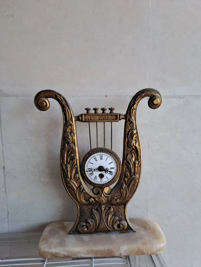Reloj de sobremesa antiguo bronce