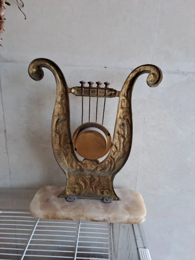 Reloj de sobremesa antiguo bronce