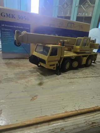 Hydraulic crane GMK 3050 Liebherr grove