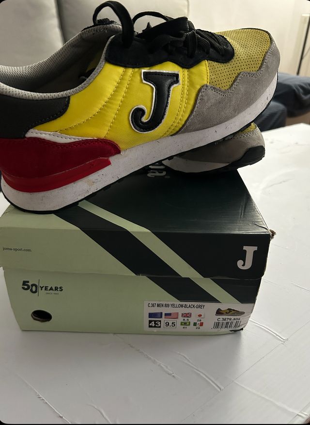 Zapatillas Joma Amarillas y Negras