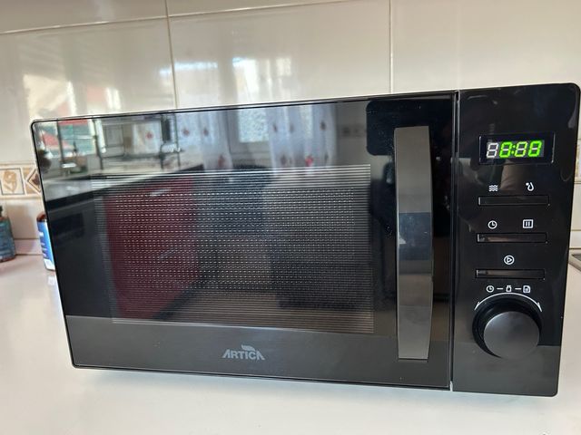 Horno Microondas 20L ARTICA