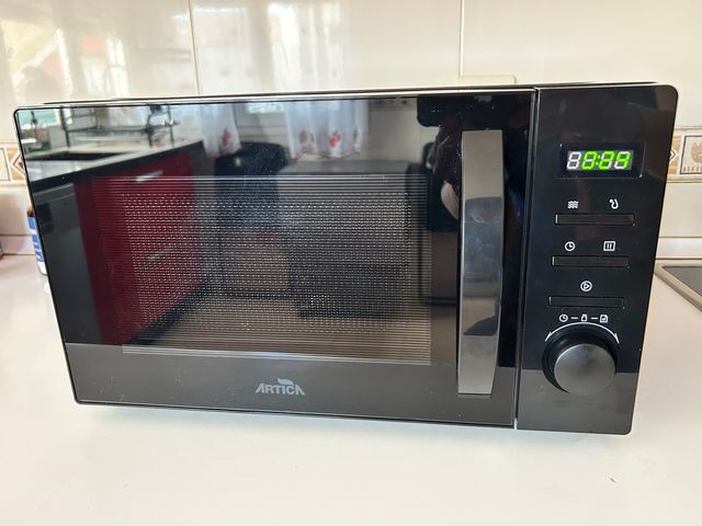 Horno Microondas 20L ARTICA