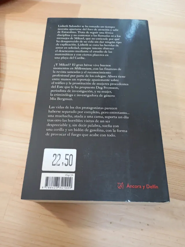 La chica que soñaba con un cerillo y un galon d...