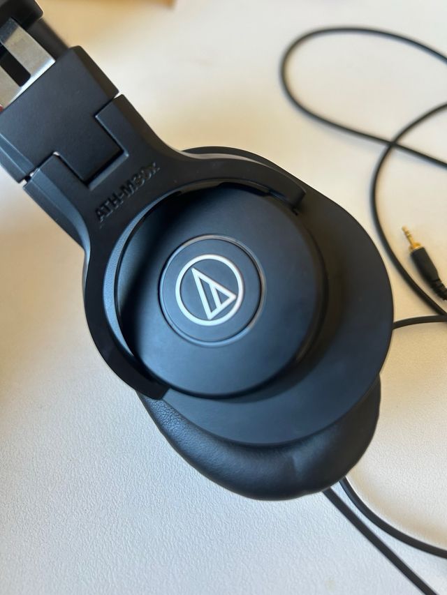Audífonos Audio-Technica Negros