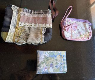 Lote 2 Neceser y cartera multicolor