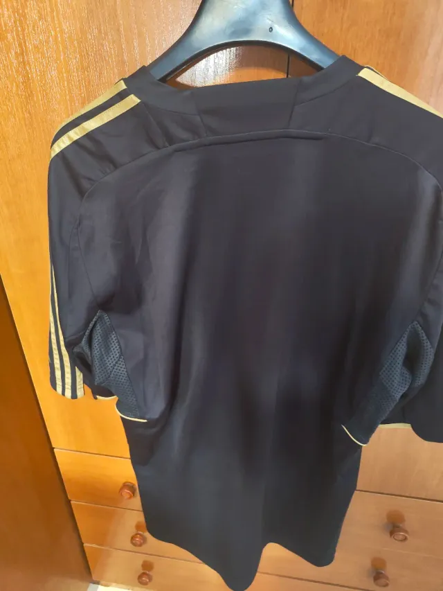 Camiseta Real Madrid Adidas 2011/12 Negra Dorada