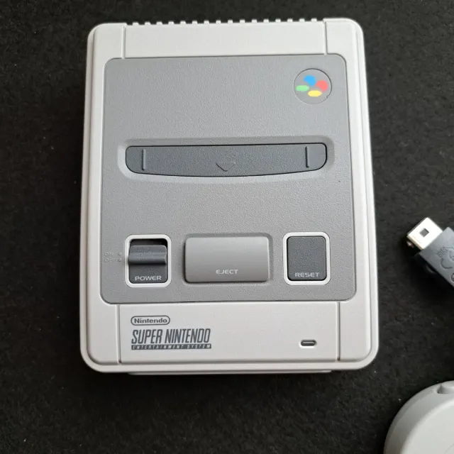 Super Nintendo 
Nintendo Classic Mini SNES