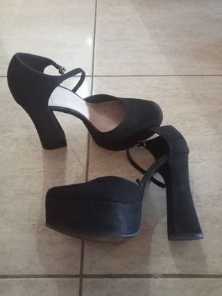 Zapatos de tacón negros
