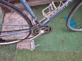 Bicicleta de carretera azul