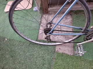 Bicicleta de carretera azul