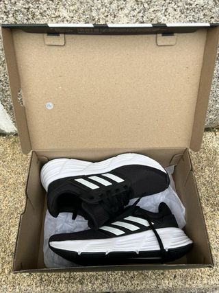 Zapatillas Adidas Running Negras y Blancas