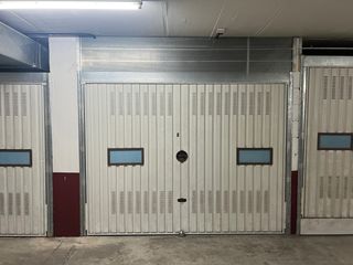 Garaje cerrado en el Barrio del Antiguo Donostia. 