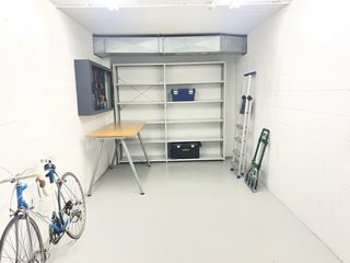 Garaje cerrado en el Barrio del Antiguo Donostia. 