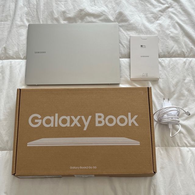 Samsung Galaxy Book2 Go 5G Plata