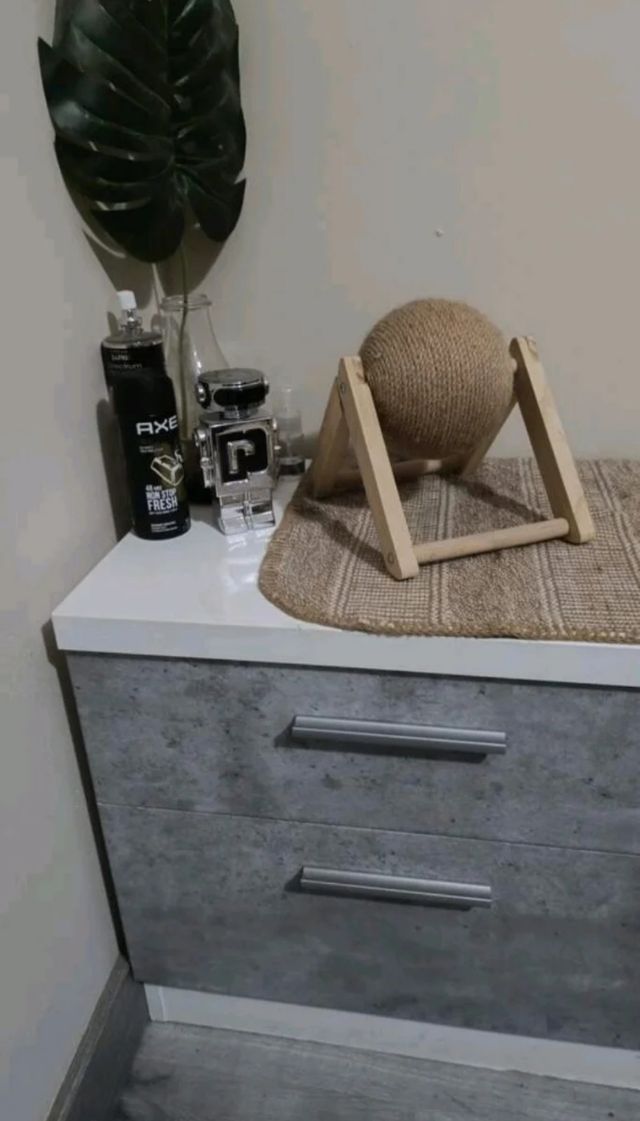 Rolo autoadesivo cinza concreto de 10 metros.