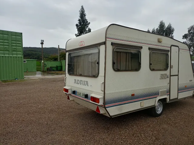 Caravana Adria óptima 440