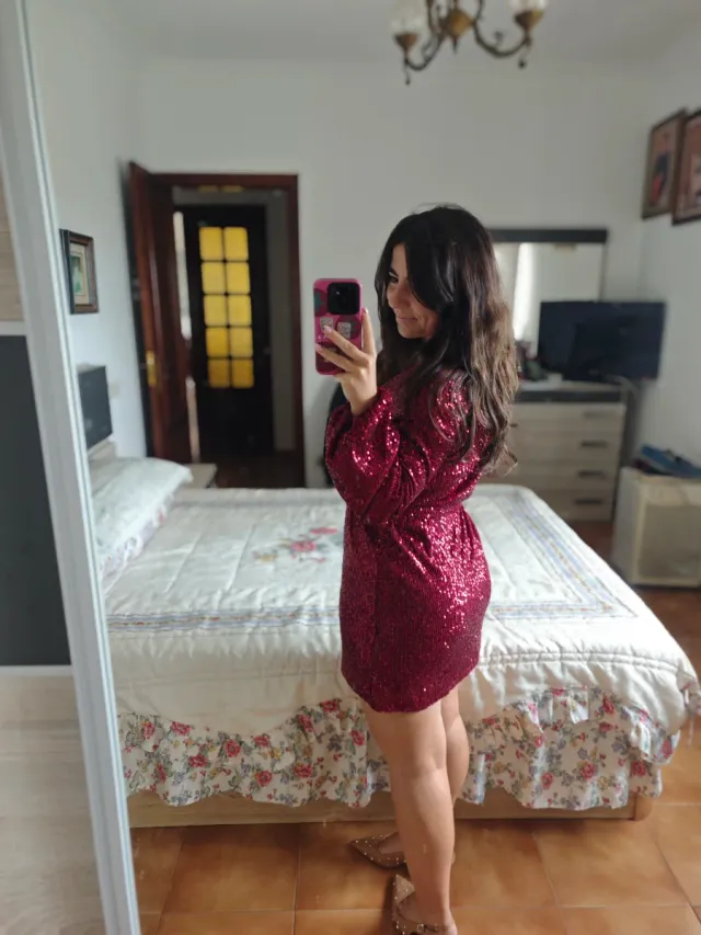 Vestido lentejuelas burdeos