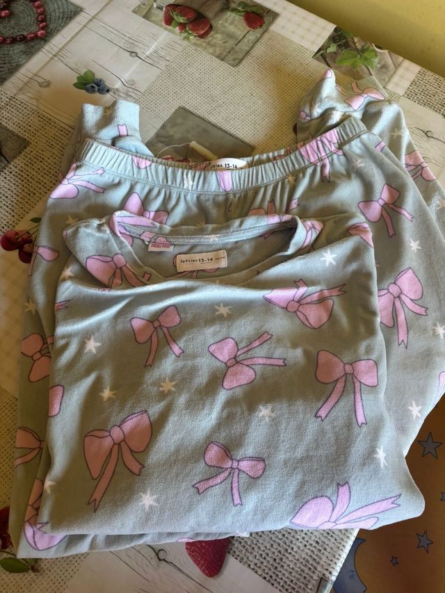 Pijama niña terciopelo lazo estrellas