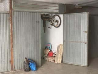 Vendo garaje cerrado. Muy buena ubicación.