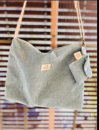 Conjunto bolso, monedero y estuche auriculares