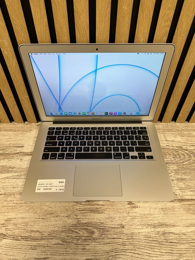 MacBook Air 13" 2017 i5 8gb 128gb SSD