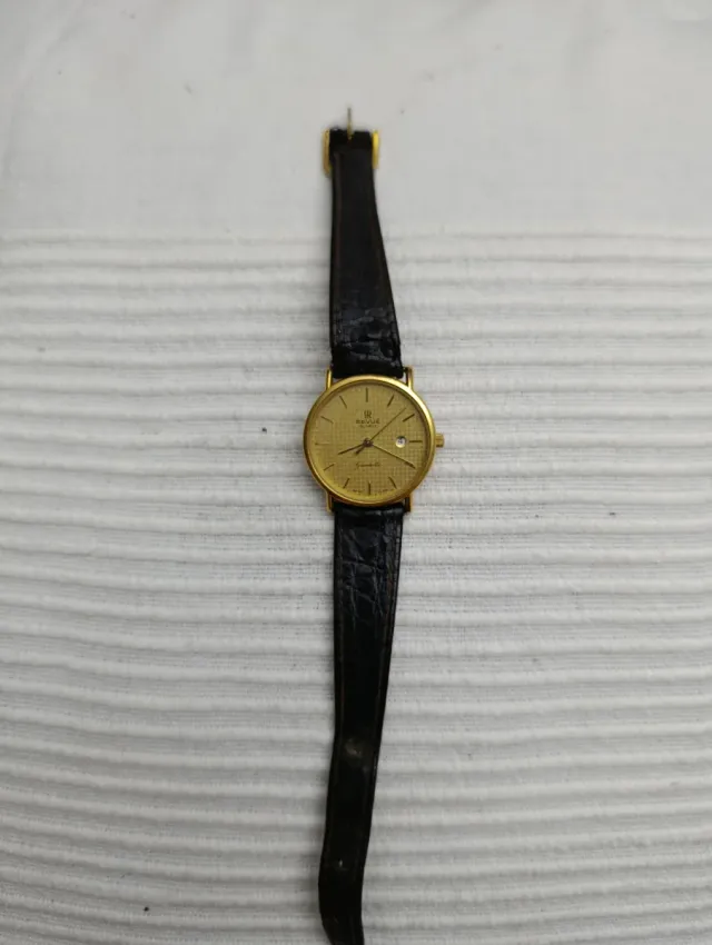 Reloj marca Revue 