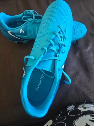 Botas de fútbol Nike Phantom