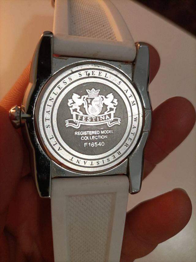 Reloj Festina Mujer Blanco y Dorado, precioso.