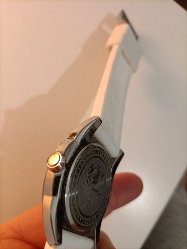 Reloj Festina Mujer Blanco y Dorado, precioso.