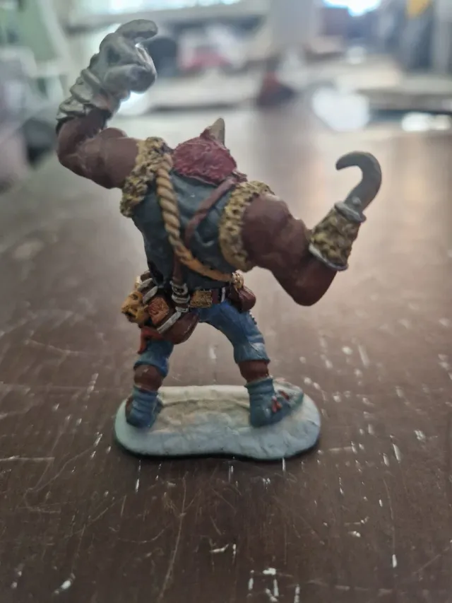 Ciclope de combate miniatura