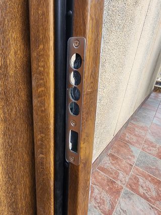 Puerta blindada madera