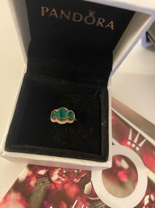 Anillo Pandora Oro Rosa 14k  y Esmeraldas