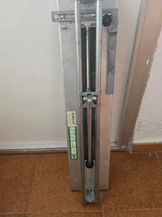 Cortadora de azulejos Powerfix Made in Germany