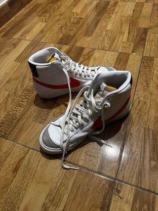 Nike Blazer Mid Zapatillas Blancas Rojas