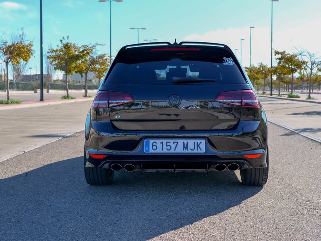 Volkswagen Golf 7 R DSG 4Motion 300cv