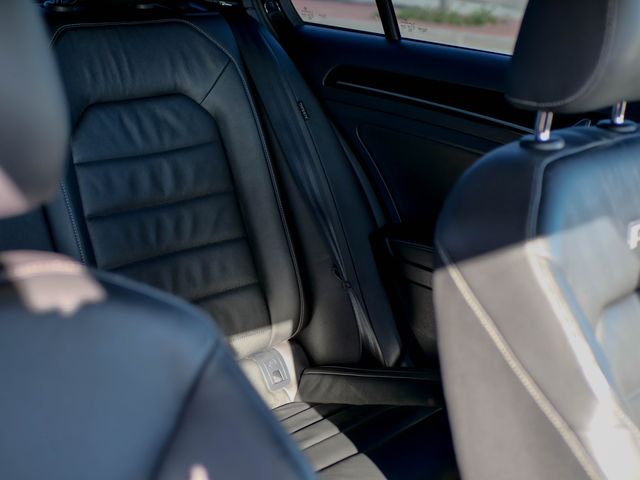 Volkswagen Golf 7 R DSG 4Motion 300cv