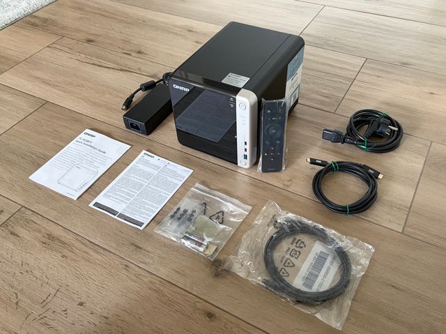 QNAP TS-453BT3 + 12TB