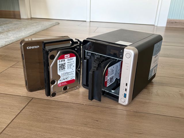 QNAP TS-453BT3 + 12TB