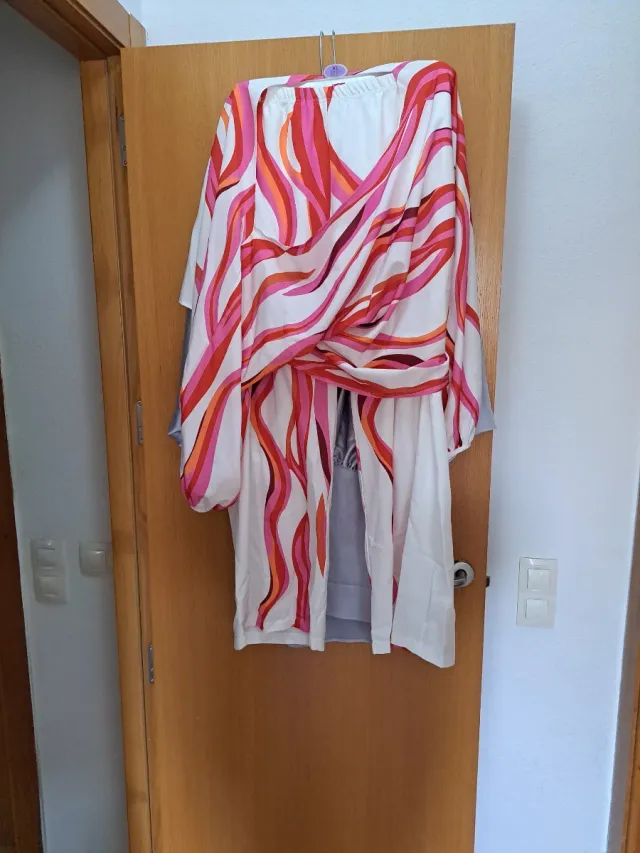 Conjunto pantalón y blusa estampado