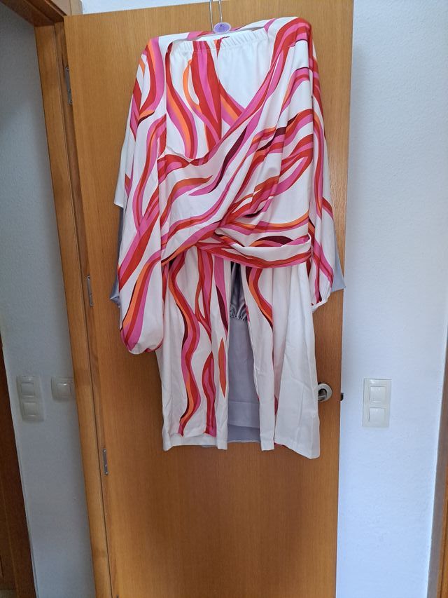 Conjunto pantalón y blusa estampado