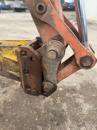 Excavadora Hitachi Zaxis 80 SB